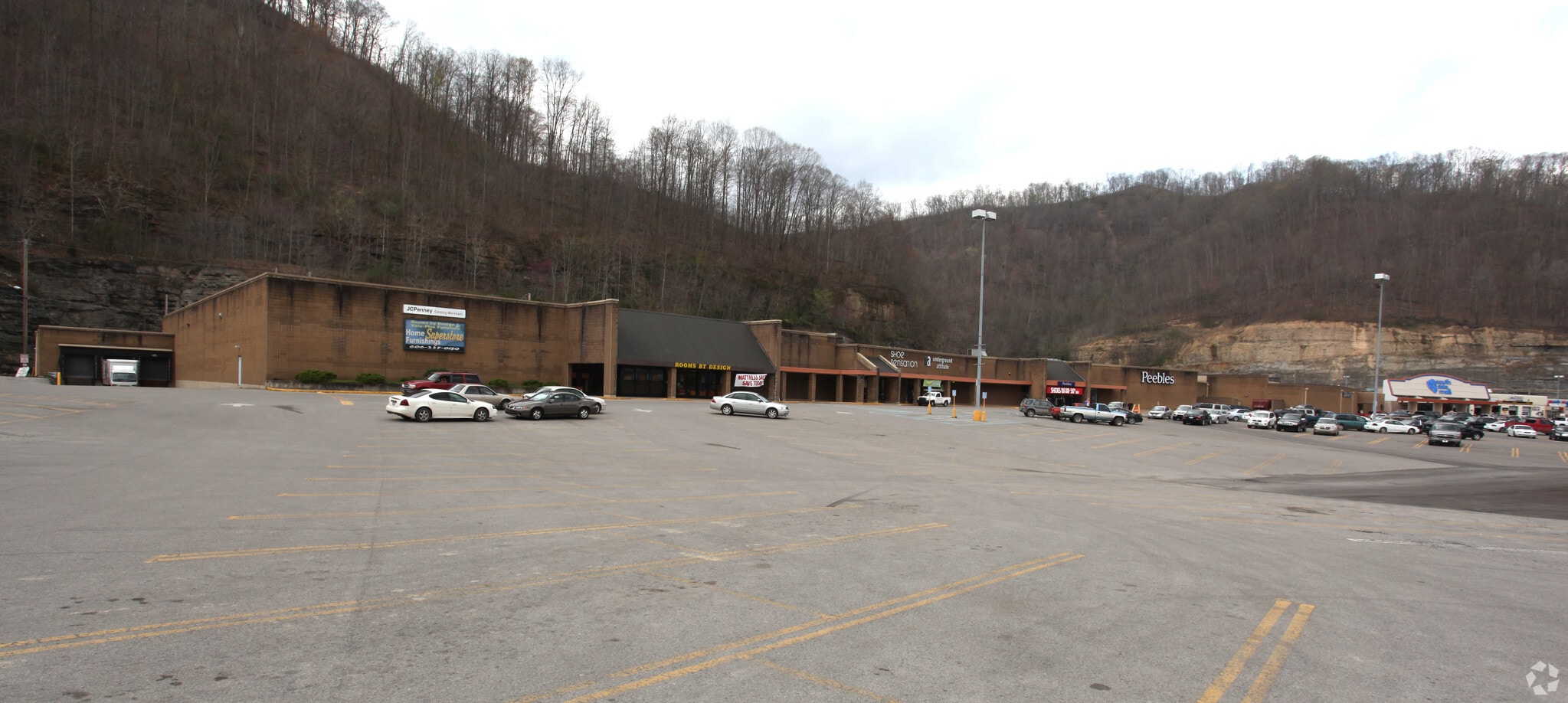 275 Mall Rd, South Williamson, KY for lease Primary Photo- Image 1 of 4