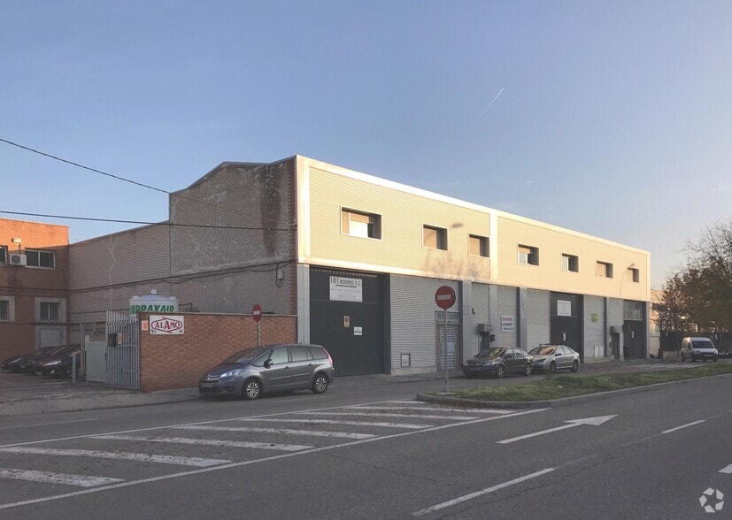 Industrial in Madrid, Madrid for sale - Building Photo - Image 2 of 2