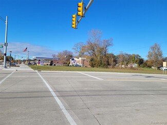 Plus de détails pour 1995 E Auburn Rd, Rochester Hills, MI - Terrain à louer