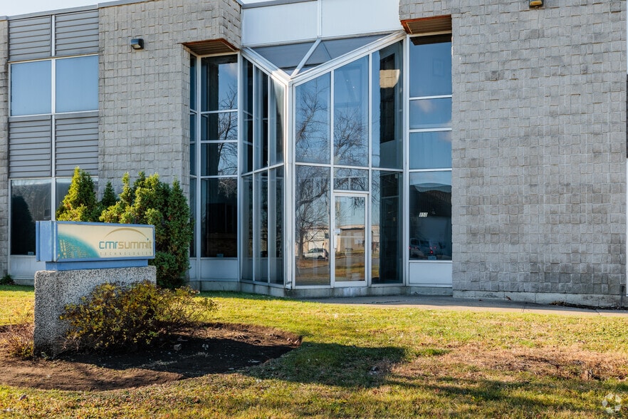 850 Av Selkirk, Pointe-claire, QC à vendre - Photo du bâtiment - Image 2 de 11