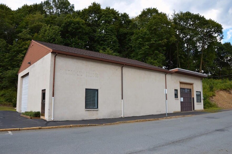 700 N Centre St, Pottsville, PA à vendre - Photo du bâtiment - Image 3 de 4