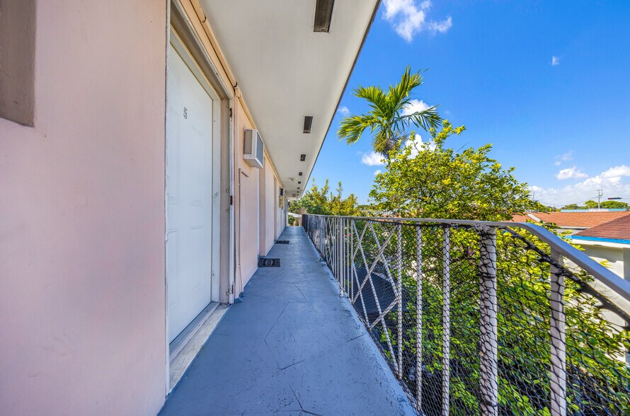 605 NW 34th Ave, Miami, FL à vendre - Photo du bâtiment - Image 3 de 12