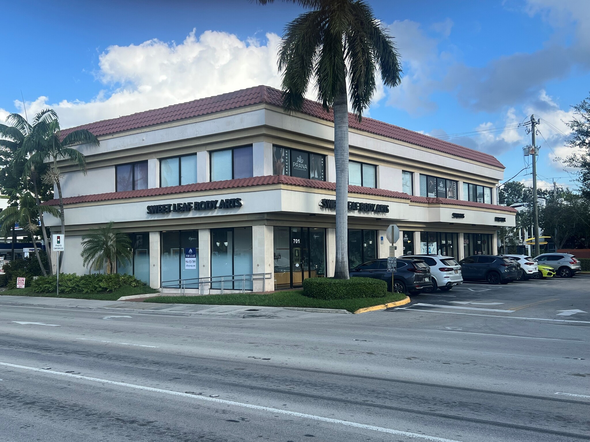 701 SE 17th St, Fort Lauderdale, FL for lease Building Photo- Image 1 of 8