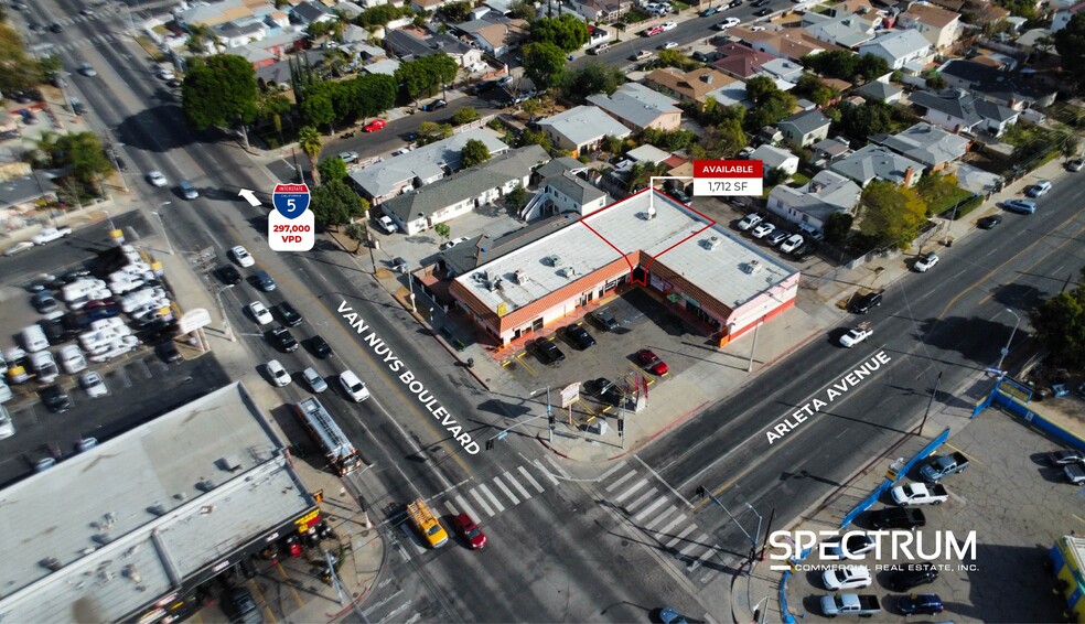 14018-14028 Van Nuys Blvd, Pacoima, CA for lease - Building Photo - Image 1 of 11