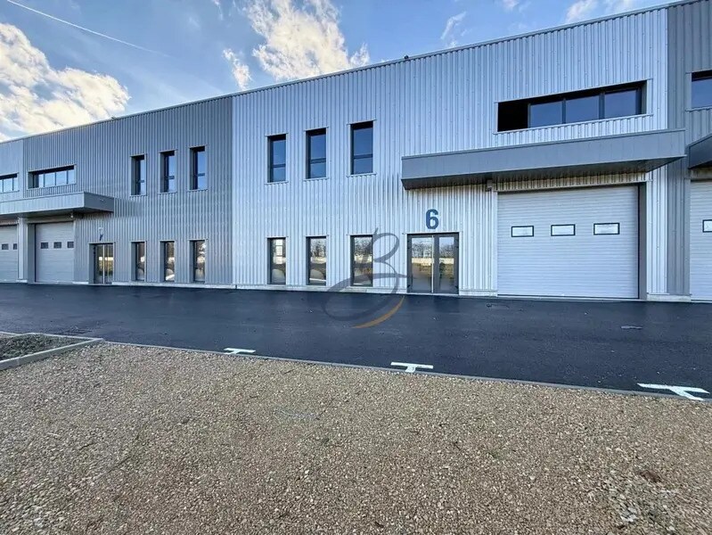 Flex dans Bourgoin-Jallieu à louer Photo du bâtiment- Image 1 de 12