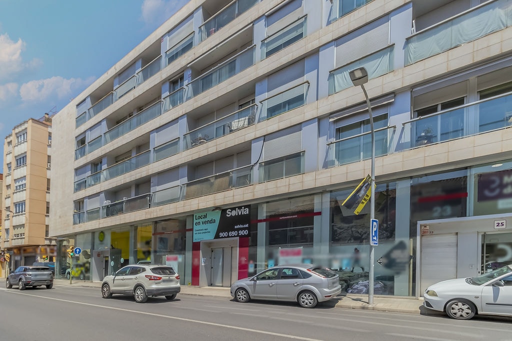 Retail in Sabadell, Barcelona for lease Construction Photo- Image 1 of 19