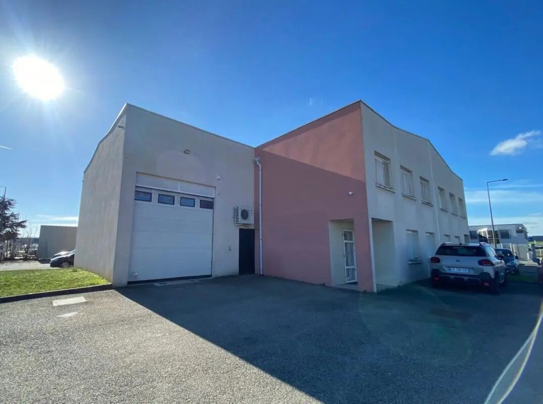 Bureau dans Genas à louer Photo du bâtiment- Image 1 de 3