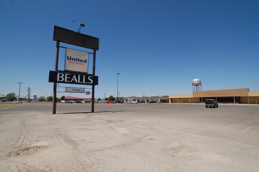 1401 Tahoka Rd, Brownfield, TX for lease - Building Photo - Image 1 of 9