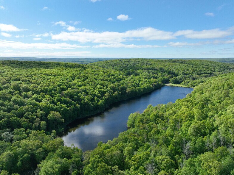 201 Diamond Ledge Rd, Stafford, CT à vendre - Aérien - Image 2 de 23