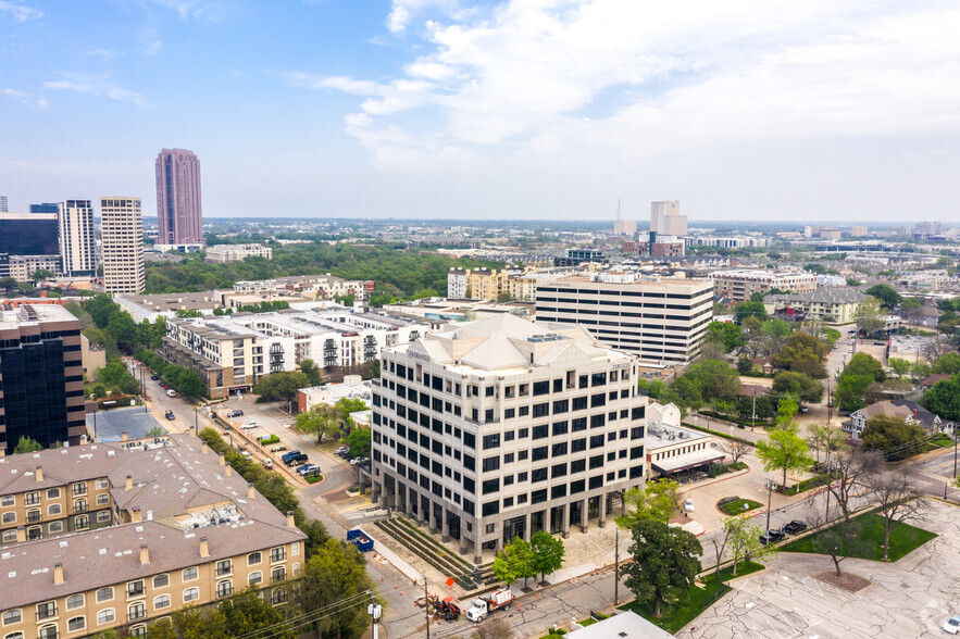 2828 Routh St, Dallas, TX for lease - Aerial - Image 3 of 5