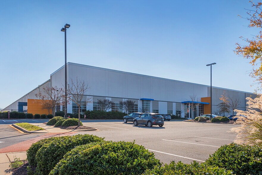 885 Paragon Way, Rock Hill, SC à vendre - Photo du bâtiment - Image 3 de 13