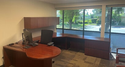 2580 W Shaw Ln, Fresno, CA for sale Interior Photo- Image 2 of 3