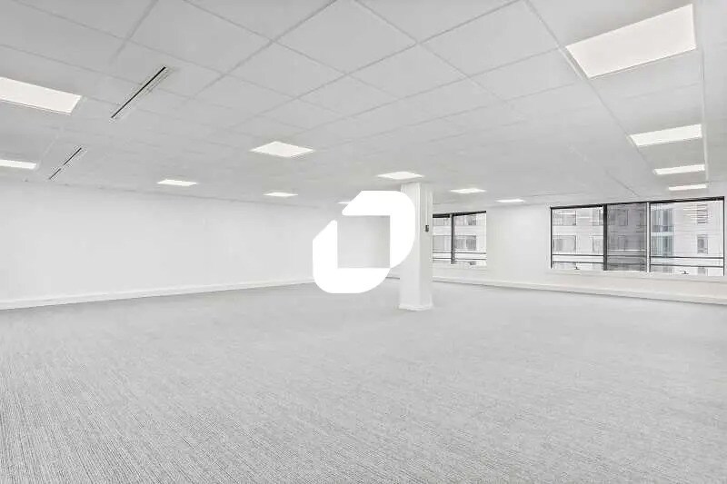 Bureau dans Rueil-Malmaison à louer Photo intérieure- Image 1 de 2