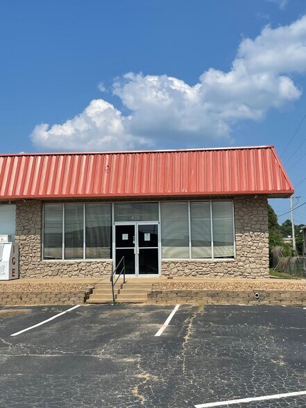 380 S Harkrider St, Conway, AR à louer - Photo du bâtiment - Image 2 de 7