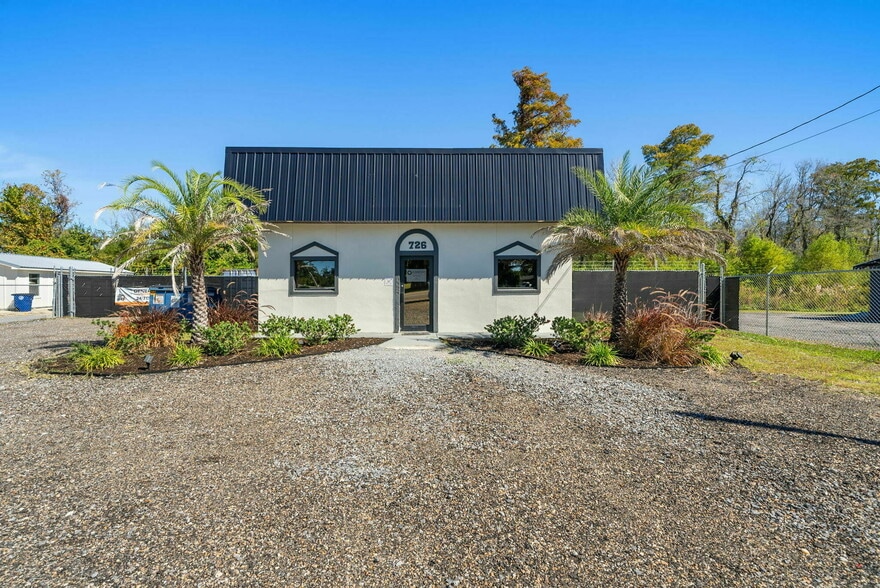 726 Airport Rd, Panama City, FL for lease - Building Photo - Image 2 of 24