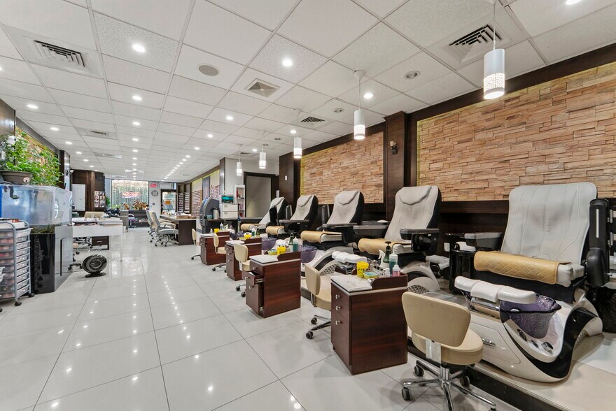 10 Christopher St, New York, NY à louer - Photo intérieure - Image 2 de 7