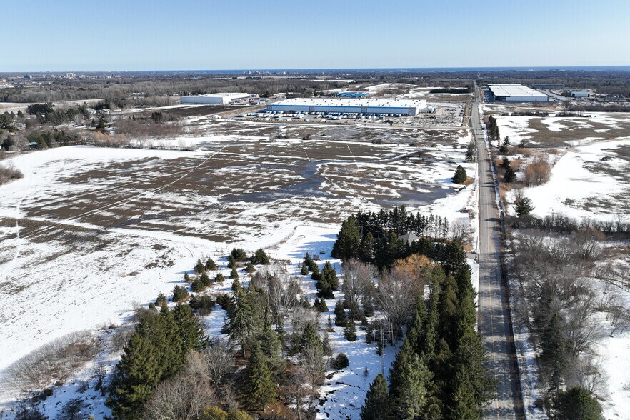 5365 Garrard Rd, Whitby, ON à vendre - Photo du bâtiment - Image 2 de 3