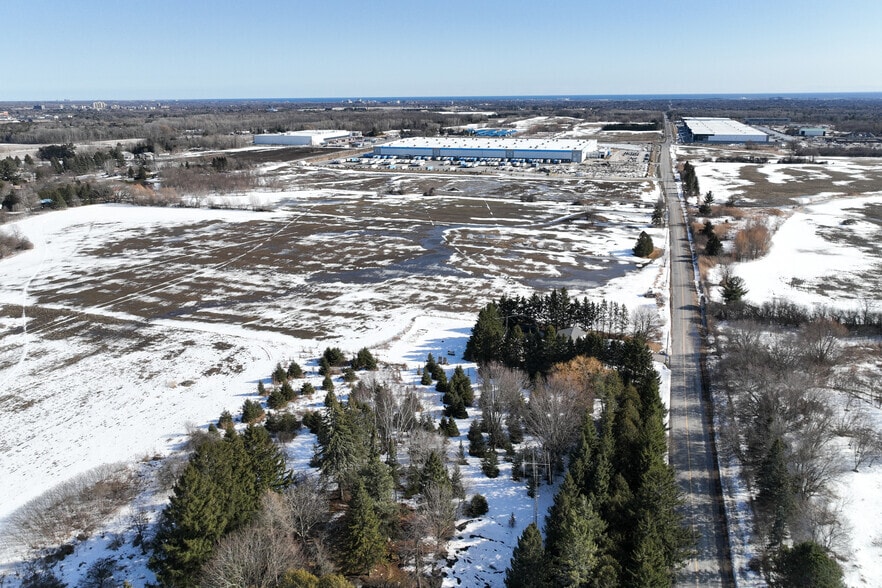 5365 Garrard Rd, Whitby, ON à vendre - Photo du bâtiment - Image 2 de 3