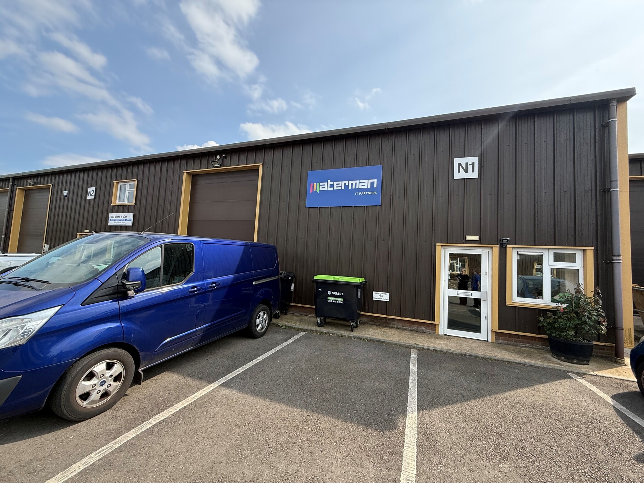 Unit N1 Lambs Farm Business Basingstoke Road Park, Reading for lease Building Photo- Image 1 of 2