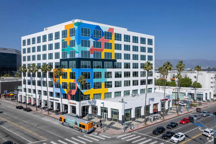 5200 Lankershim Blvd, North Hollywood, CA à louer - Photo du bâtiment - Image 3 de 43