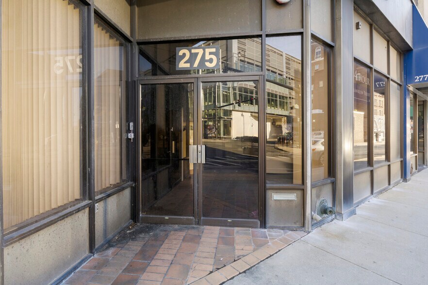 273 Asylum St, Hartford, CT à vendre - Photo du bâtiment - Image 3 de 30