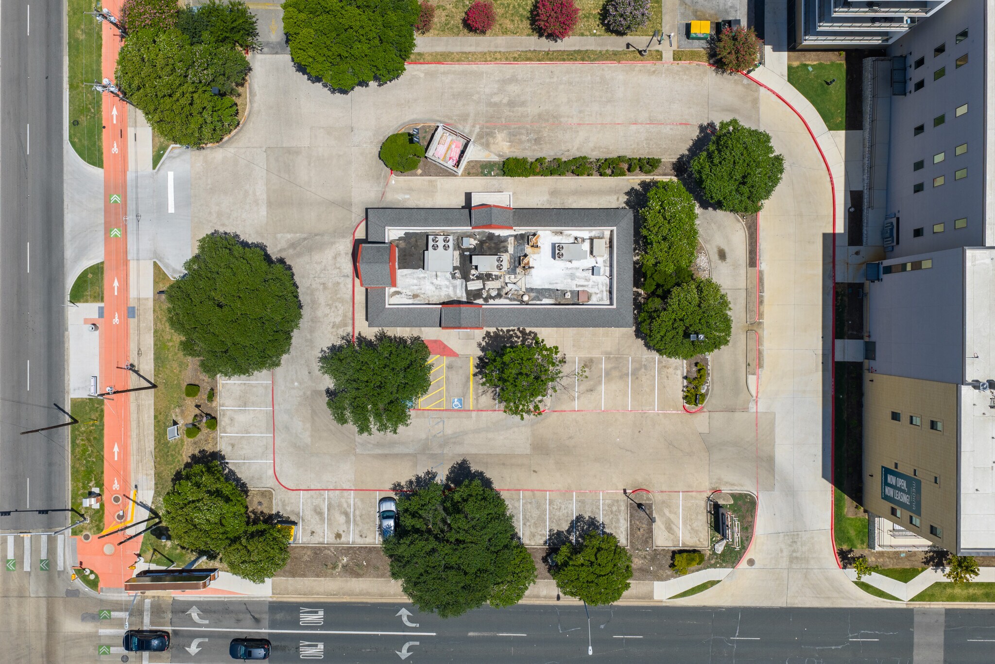 6419 Airport Blvd, Austin, TX for lease Building Photo- Image 1 of 17