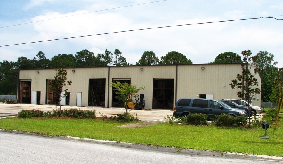 105 E Davis Industrial Dr, Saint Augustine, FL for lease - Primary Photo - Image 1 of 20