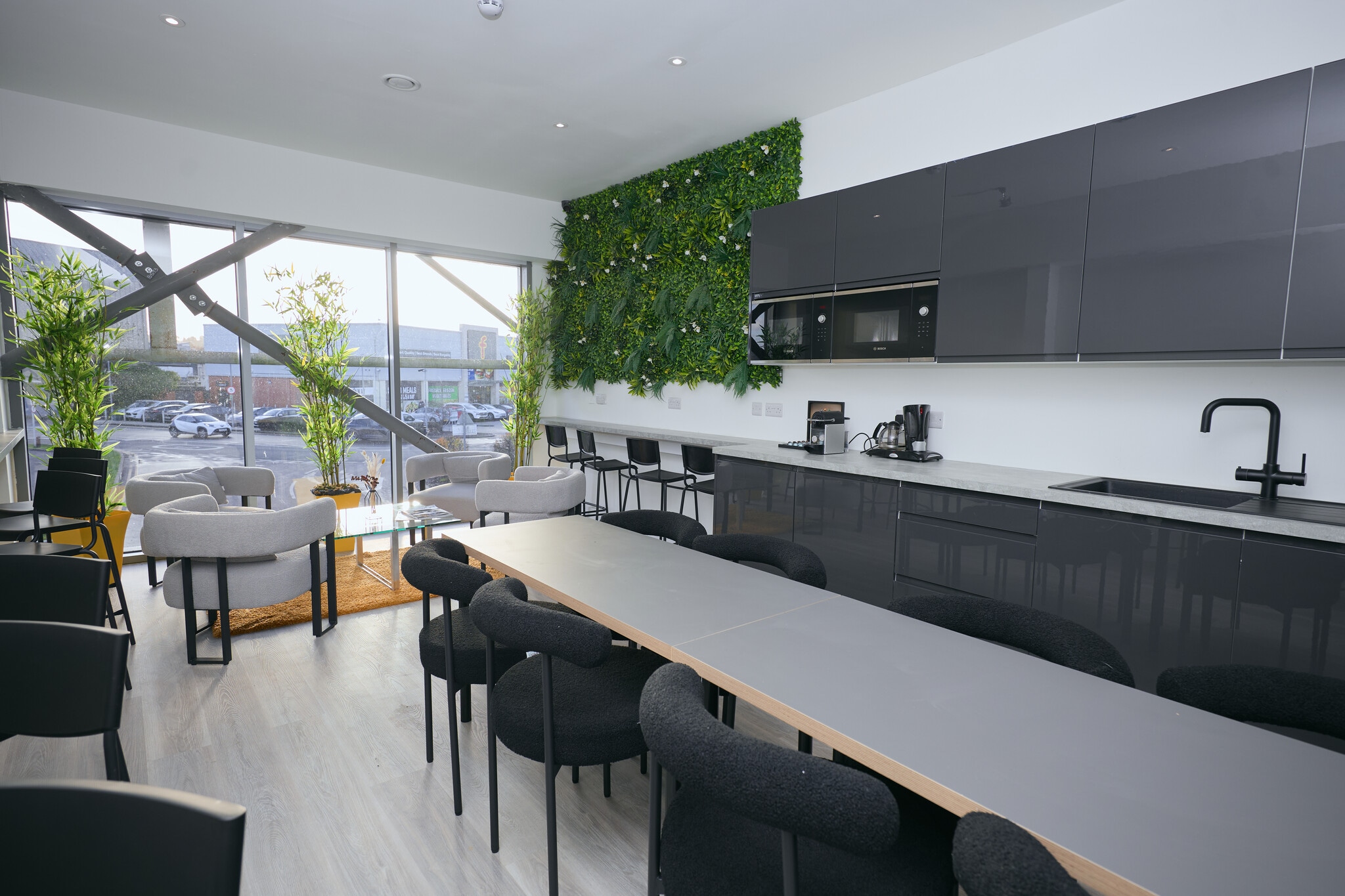 Theobald St, Borehamwood for lease Interior Photo- Image 1 of 37