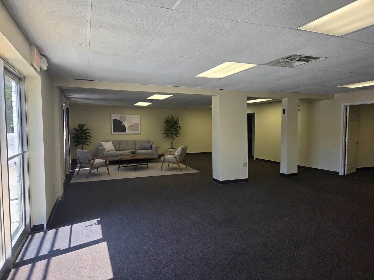 1412 N Broadway, Lexington, KY for lease Interior Photo- Image 1 of 4