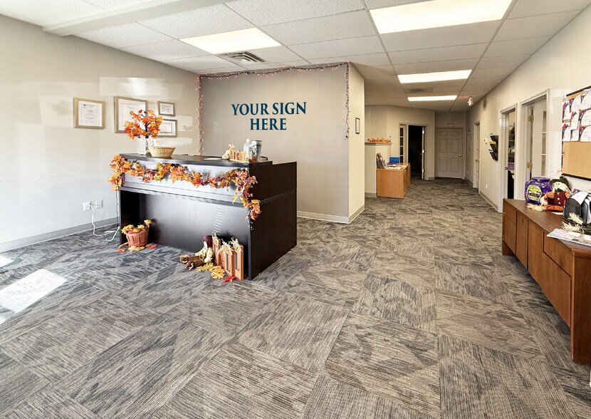 6743 Academy Rd NE, Albuquerque, NM à louer - Photo du bâtiment - Image 2 de 11