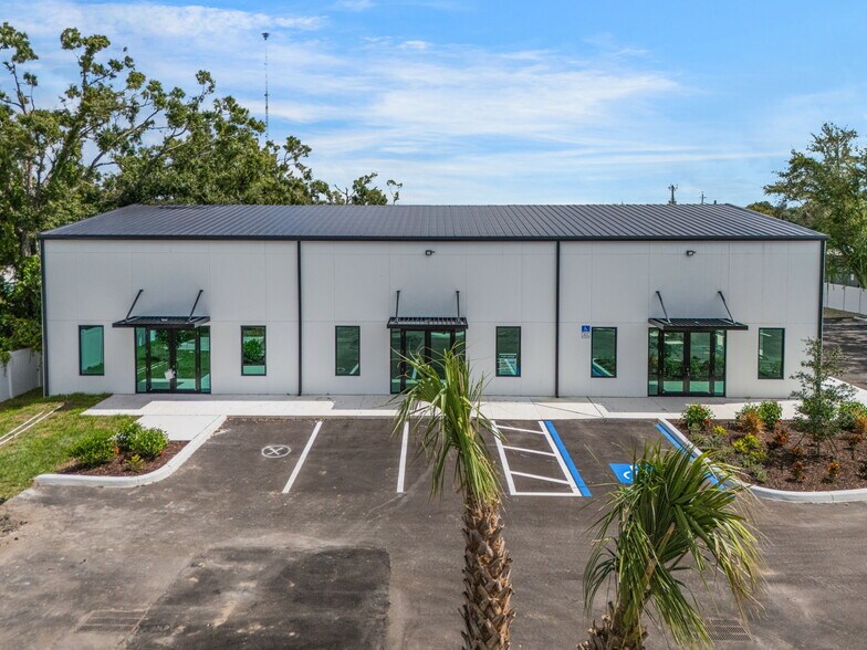 124 Houle Ave, Sarasota, FL à louer - Photo du bâtiment - Image 3 de 7