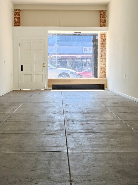 5865-5871 Melrose Ave, Los Angeles, CA à louer - Photo du bâtiment - Image 3 de 8