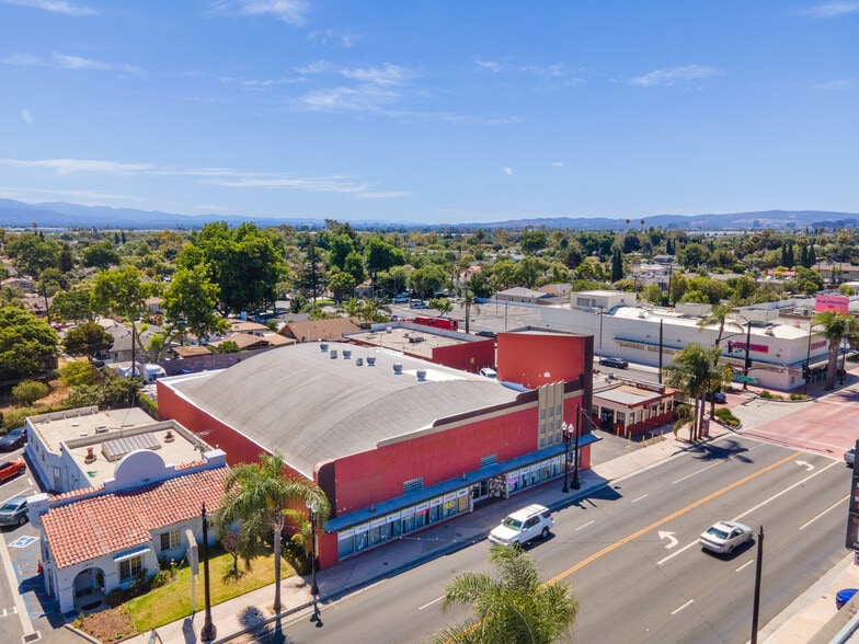 Main St Portfolio portfolio of 3 properties for sale on LoopNet.ca - Building Photo - Image 3 of 9