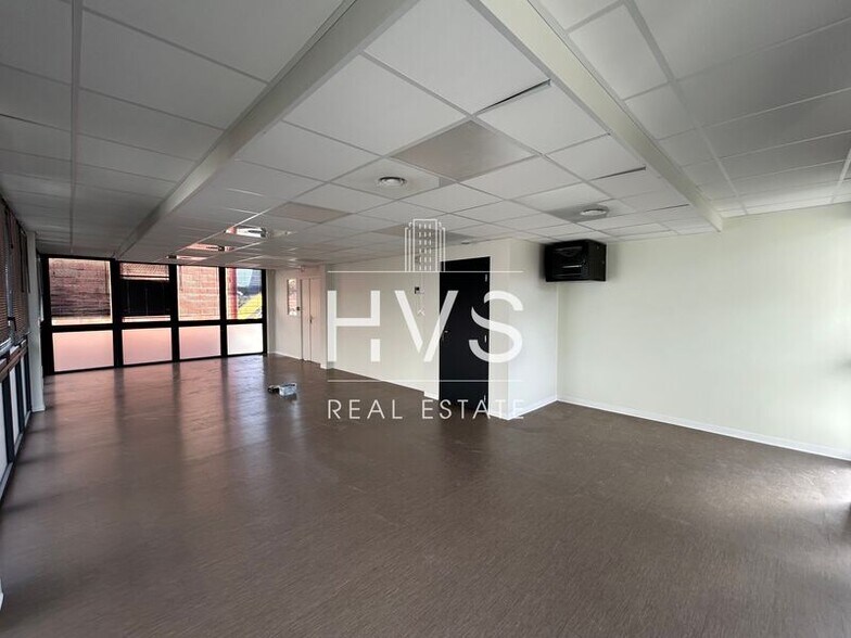 Rue Emmanuel Vitria, Gardanne for lease - Interior Photo - Image 2 of 8