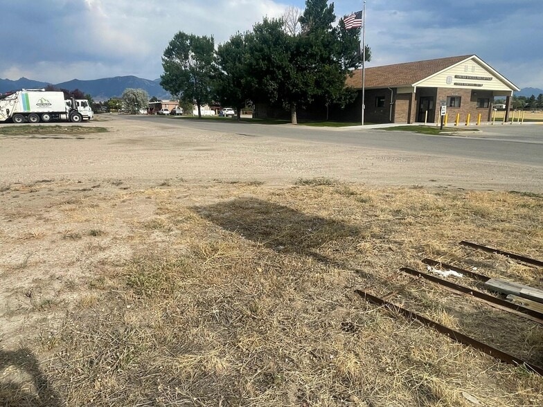 70-287 Montana Way, Ennis, MT à vendre - Photo du bâtiment - Image 3 de 4