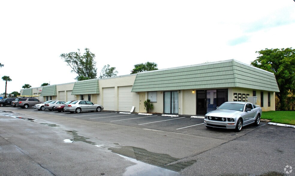 3885 Investment Ln, Riviera Beach, FL à vendre - Photo du bâtiment - Image 1 de 2