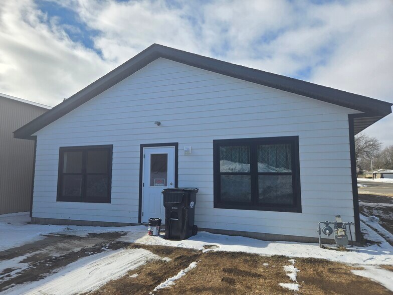120 Main St N, Pierz, MN à louer - Photo du bâtiment - Image 2 de 6