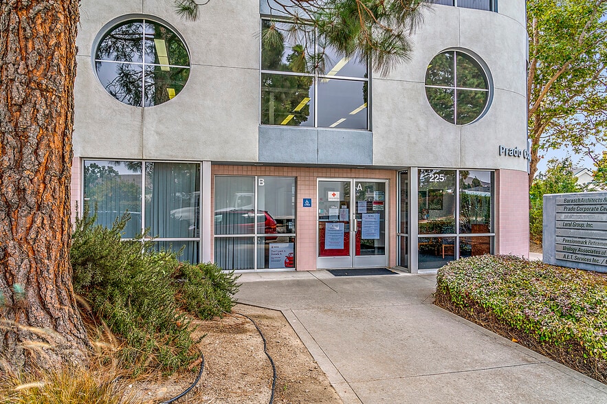 225 Prado Rd, San Luis Obispo, CA for lease - Building Photo - Image 2 of 8
