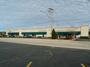 145-153 Sayton Rd, Fox Lake, IL for lease Interior Photo- Image 1 of 5