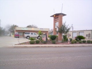 211 E Caesar Ave, Kingsville, TX for lease Primary Photo- Image 1 of 2