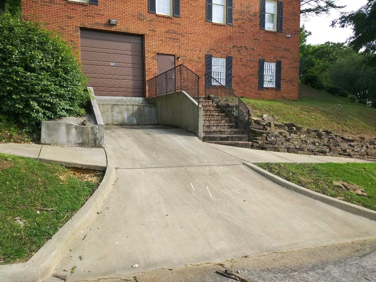 3501 7th Ave S, Birmingham, AL à louer Photo du bâtiment- Image 1 de 6