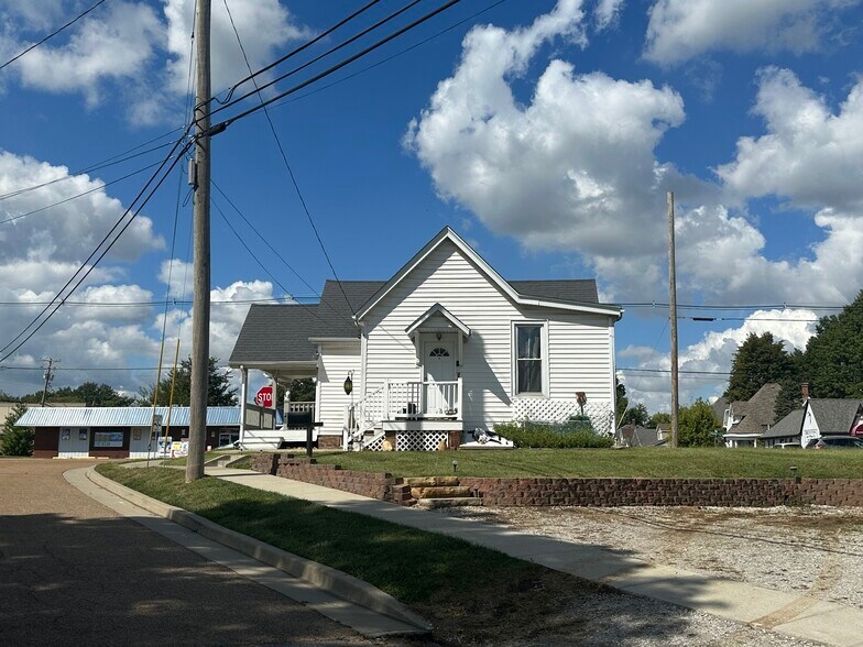 802 & 806 Vandalia St, Collinsville, IL à vendre - Photo du bâtiment - Image 2 de 4