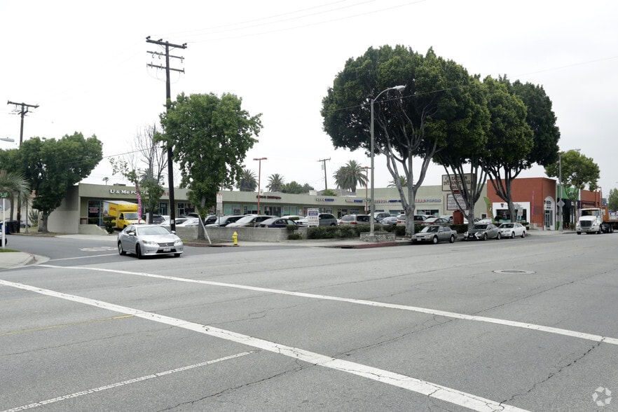 322 W Valley Blvd, Alhambra, CA for lease - Primary Photo - Image 1 of 9