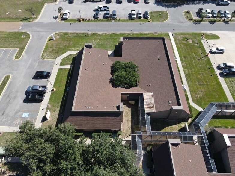 4150 Nelson Rd, Lake Charles, LA à louer - Photo du bâtiment - Image 2 de 26