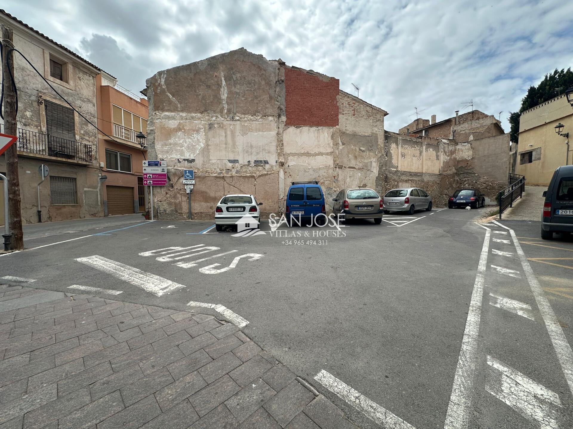 Land in Monforte del Cid, Alicante for sale Primary Photo- Image 1 of 5