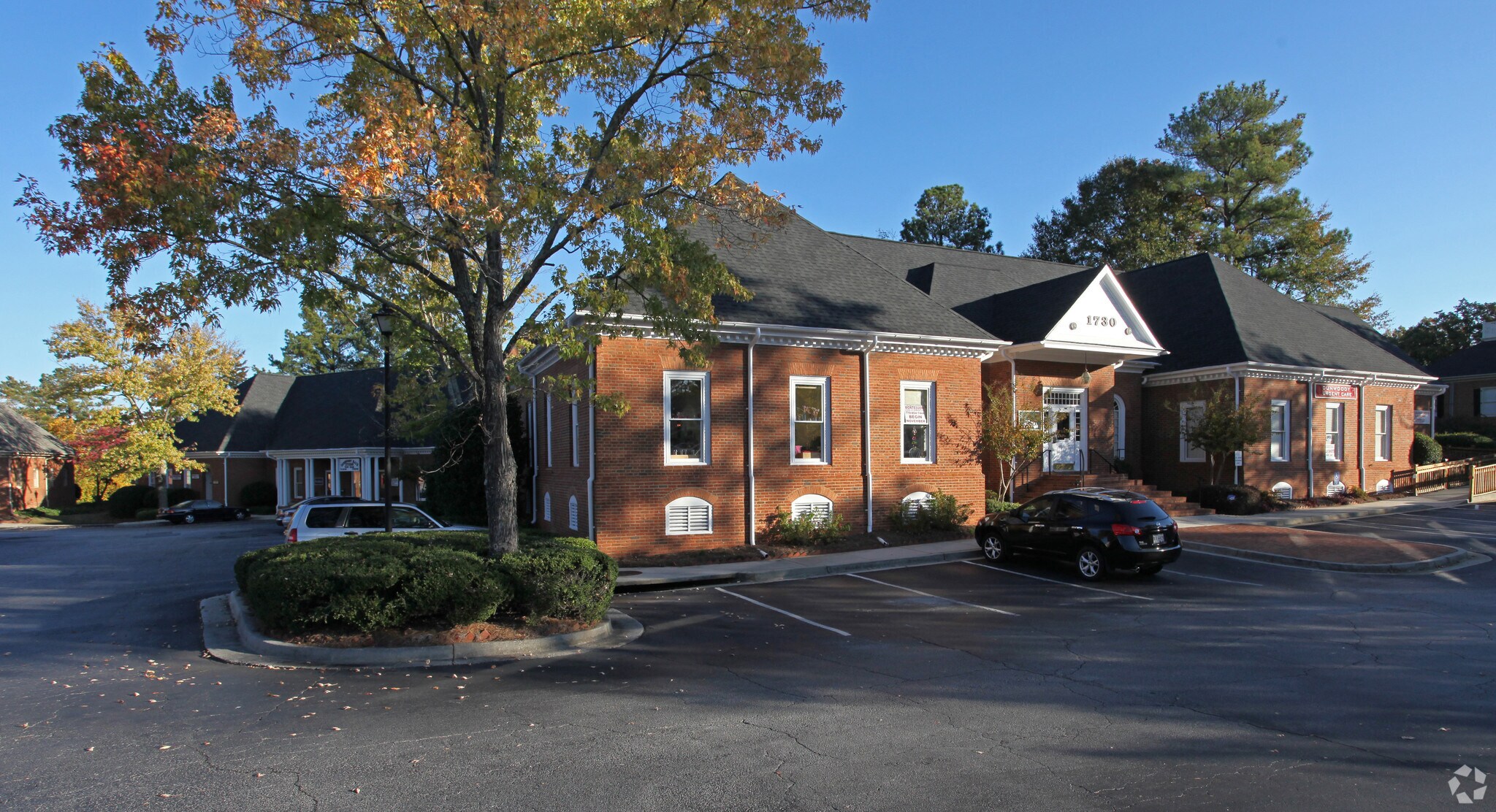 1730 Mount Vernon Rd, Dunwoody, GA à louer Photo du bâtiment- Image 1 de 11