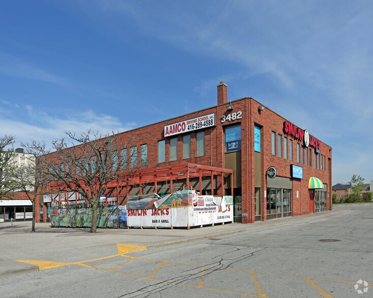 3482 Lawrence Ave E, Toronto, ON à vendre - Photo principale - Image 1 de 1