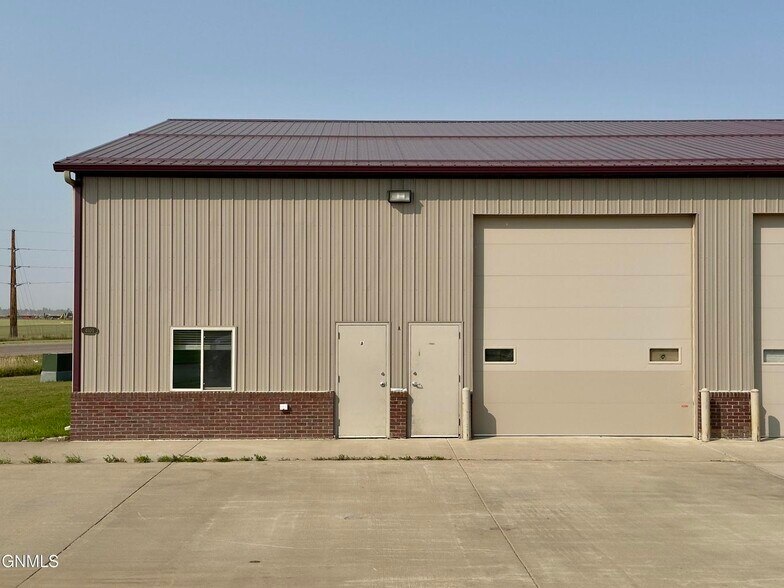 4100 Hagen Ave, Bismarck, ND à louer - Photo principale - Image 1 de 2