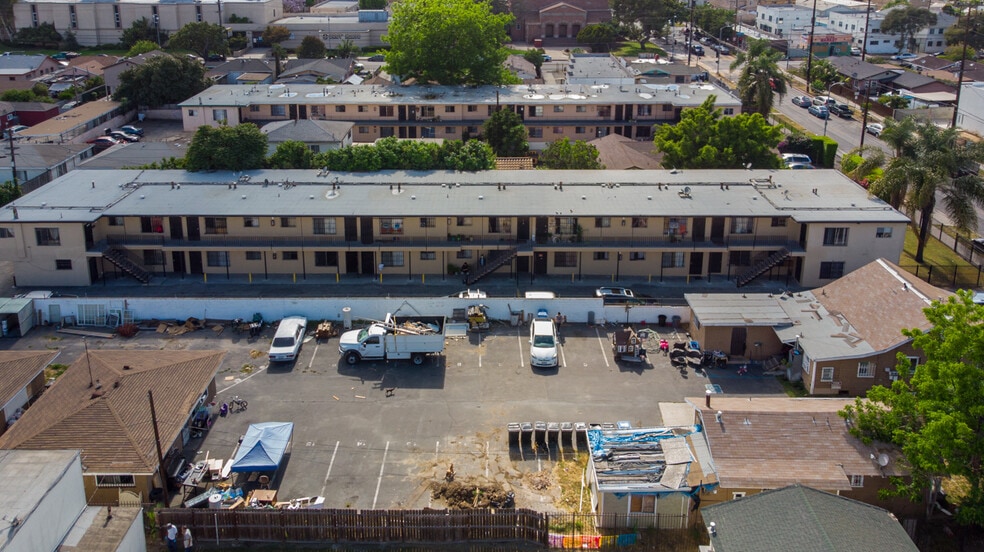 634 W 92nd St, Los Angeles, CA for sale - Building Photo - Image 3 of 8