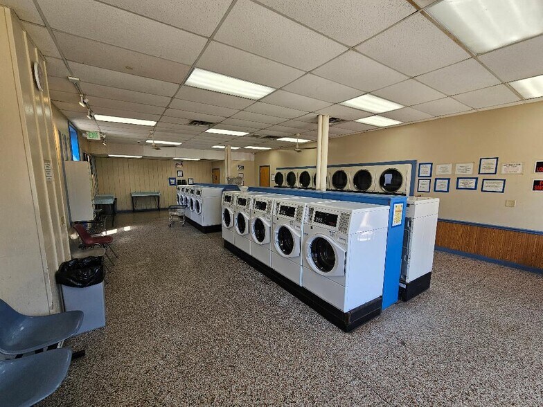 632 High St, Racine, WI à vendre - Photo du bâtiment - Image 2 de 13